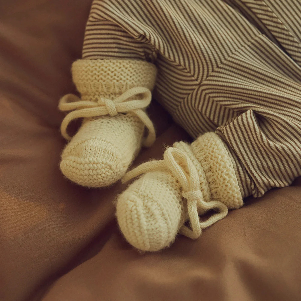 Wool knit Krabbelschuhe