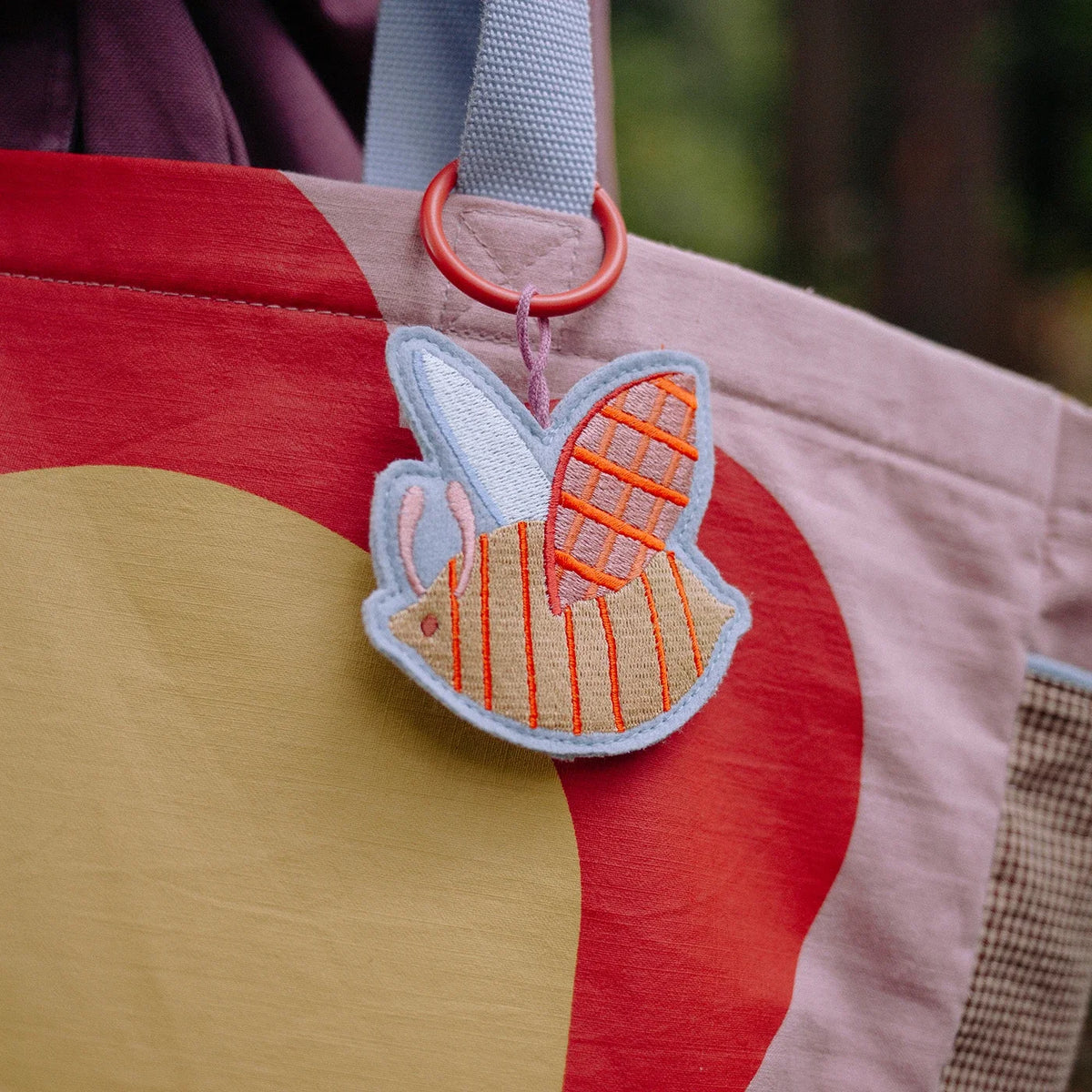 Embroidered keychain Tasche