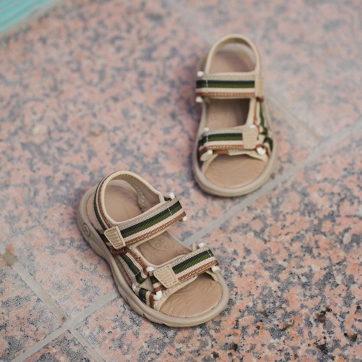 Nico Offene sandalen
