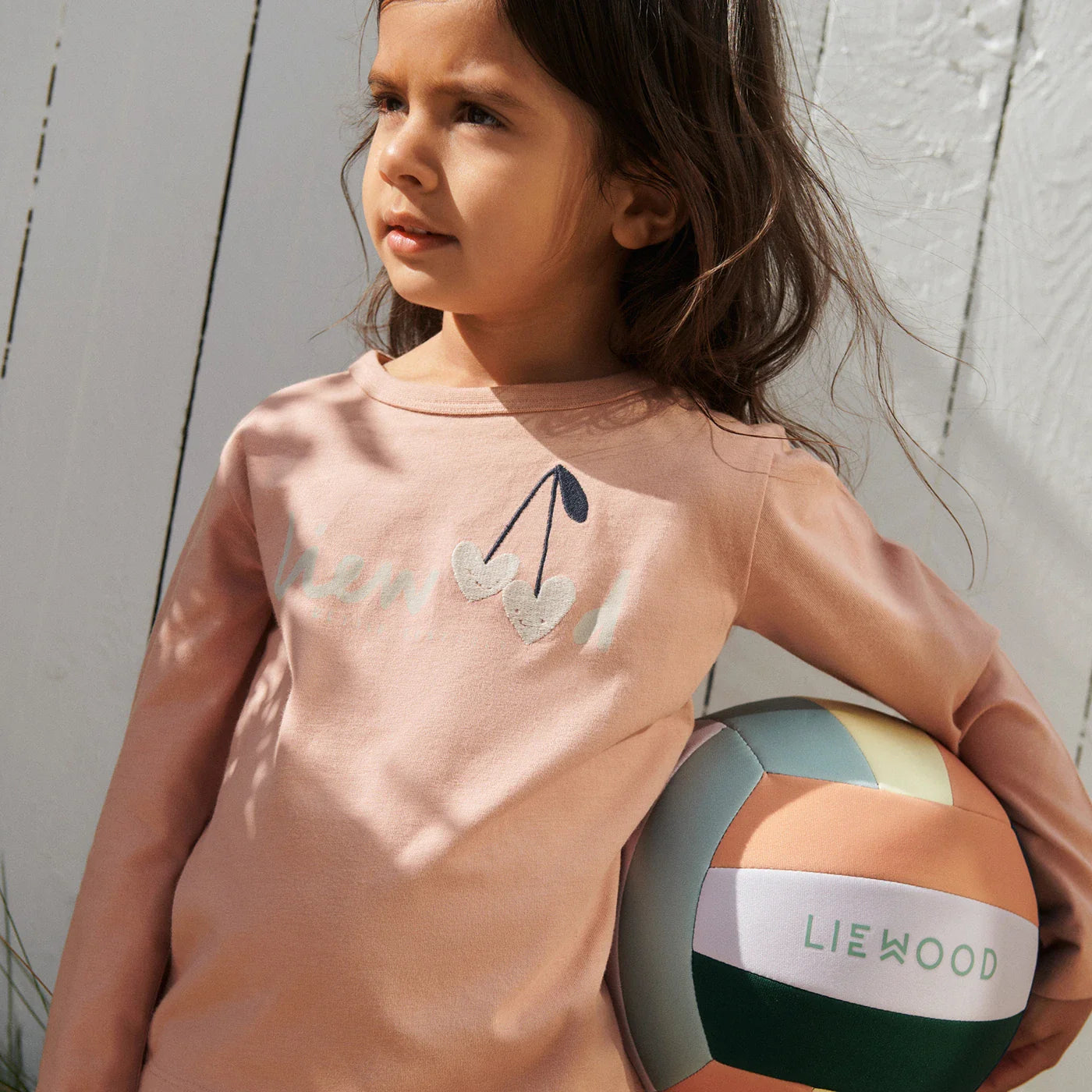 Villa Ball