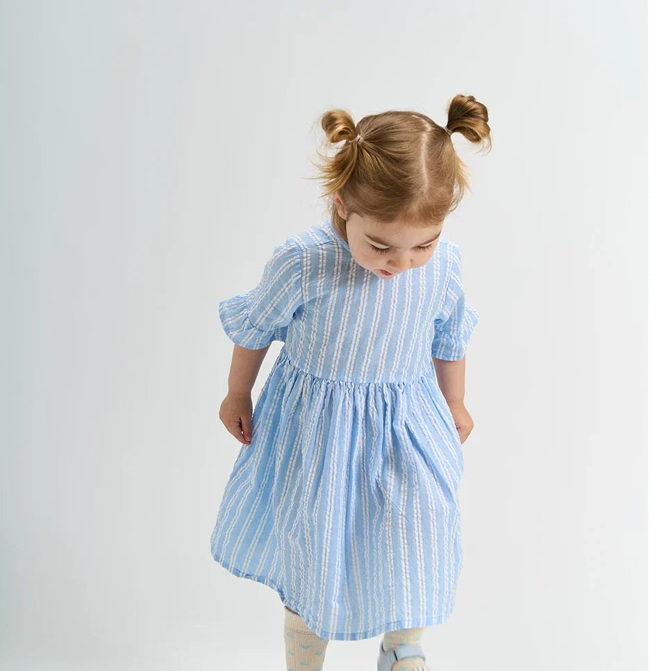 Tnstsiri Kleid