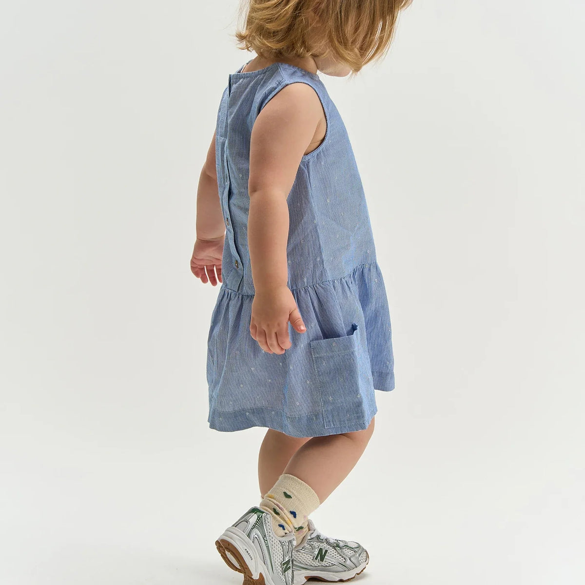 Tnstthea Kleid