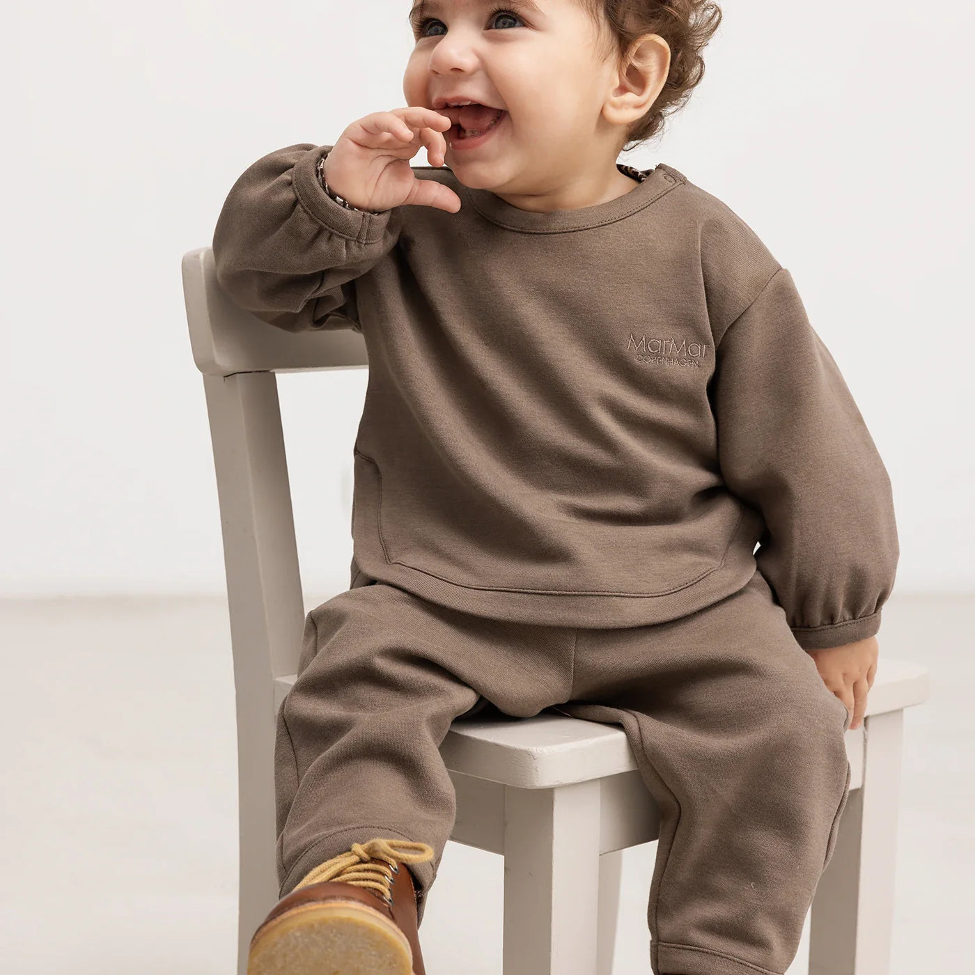 Peon b Sweatpants