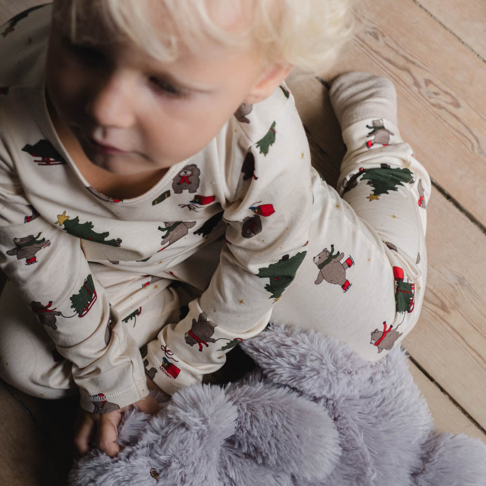 Emilio weihnachtskleidung