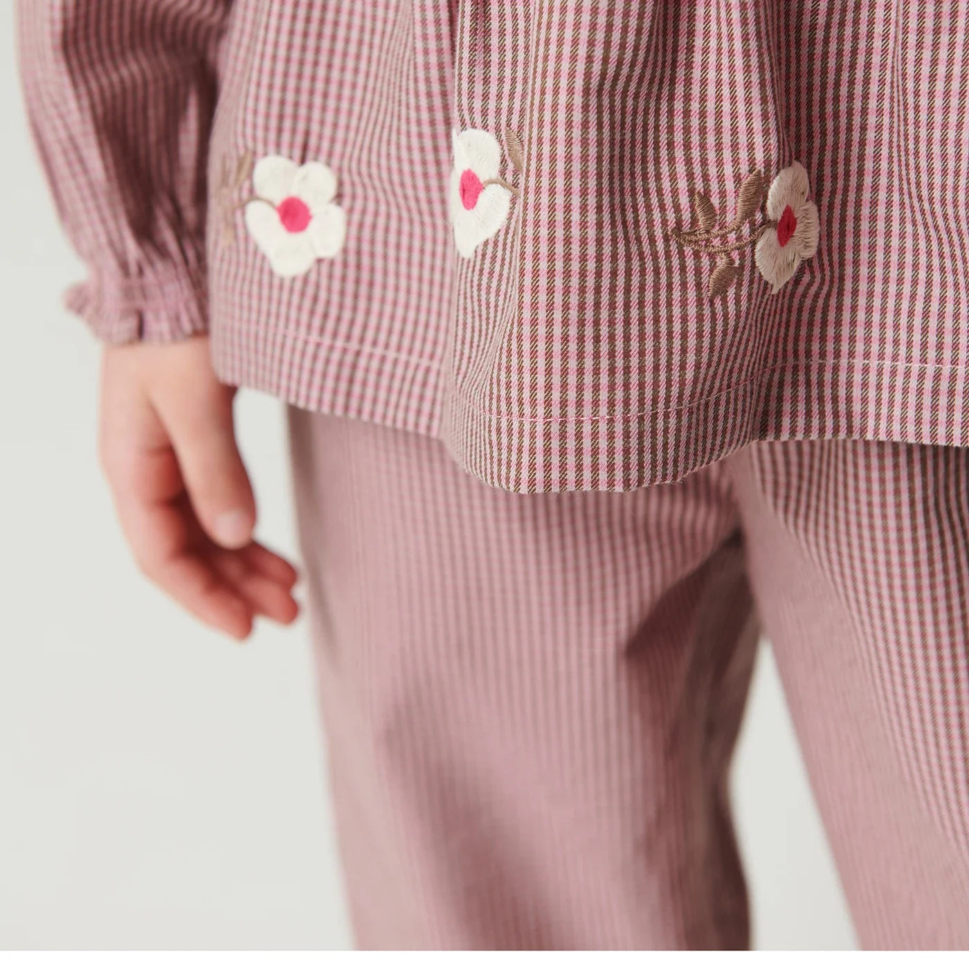 Embroidery Bluse